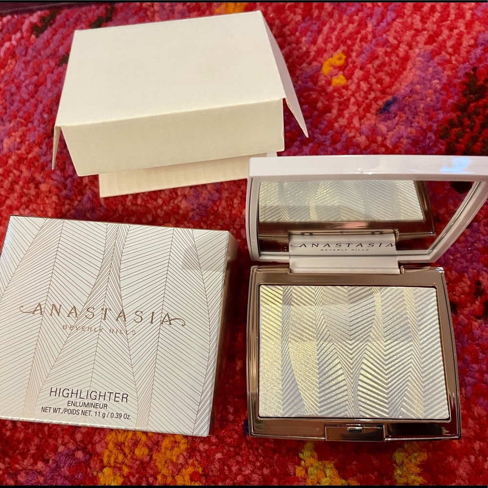 BNIB LE ABH ICED OUT HIGHLIGHTER